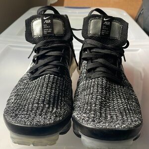 Men’s Nike Vapor Max size 12 black, white and silver